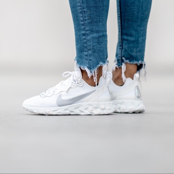 Nike Shoes - Nike React Element 55
